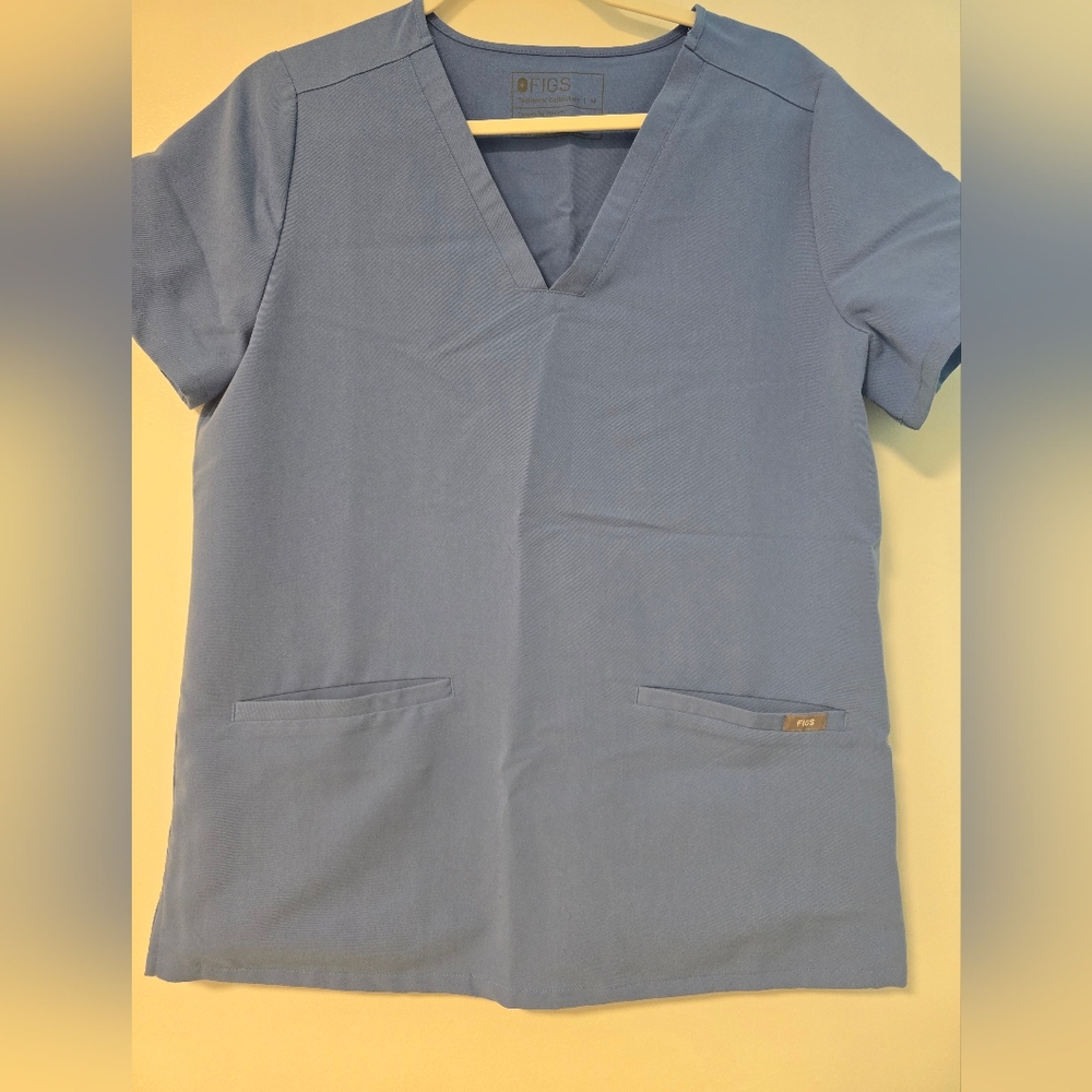 FIGS Scrub Top - Ceil Blue